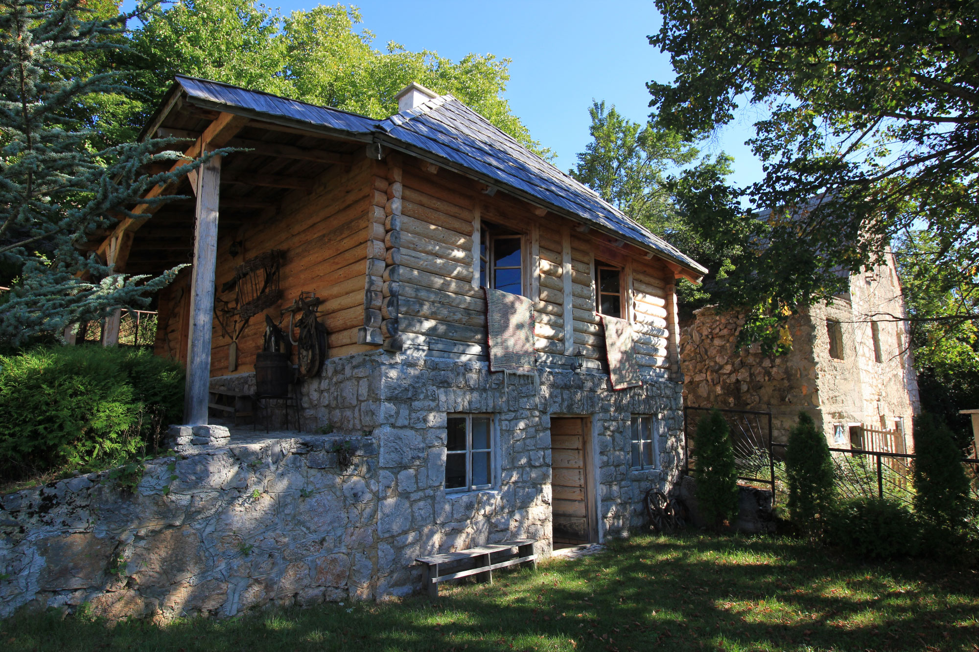 Obljaj (Обљај) (Photo license CC-BY-SA 3.0)